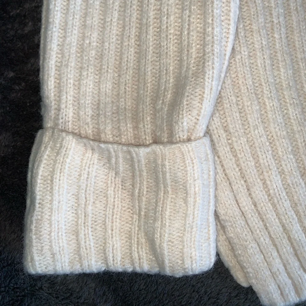 Old Navy White Tunic Sweater - Picture 3 of 6